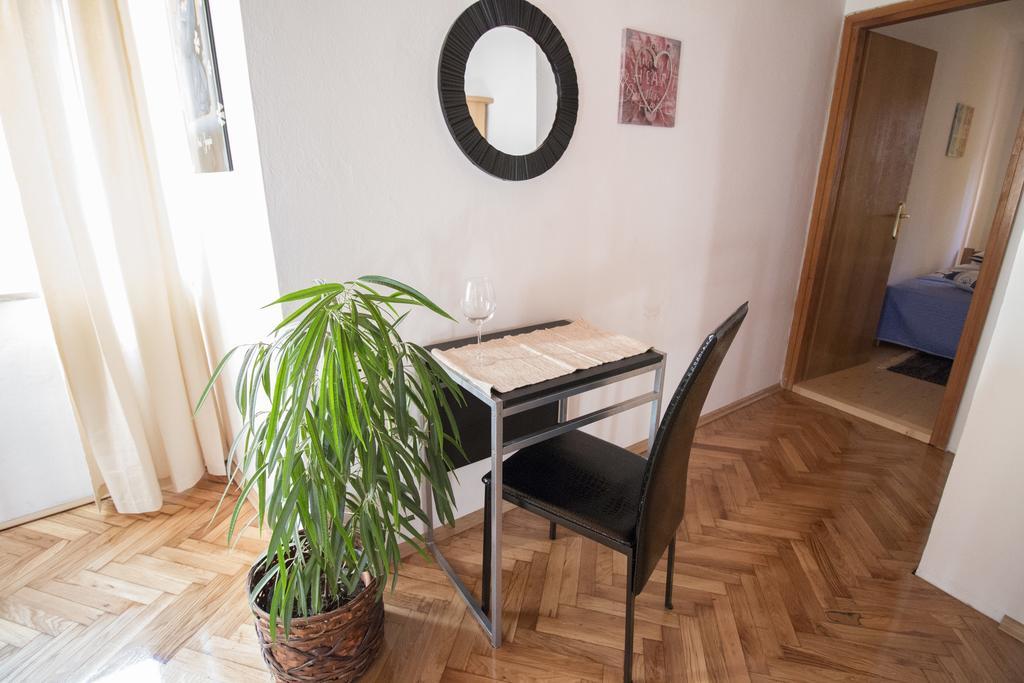 Apartment Piazza Antica 罗维尼 外观 照片