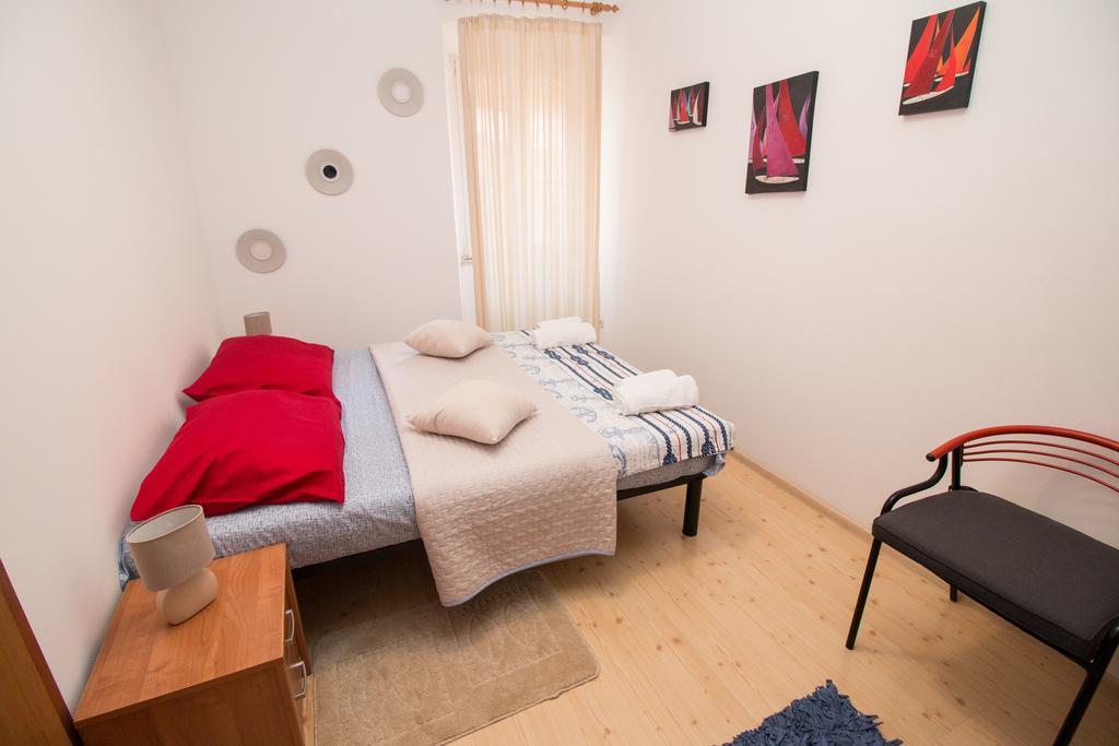 Apartment Piazza Antica 罗维尼 外观 照片