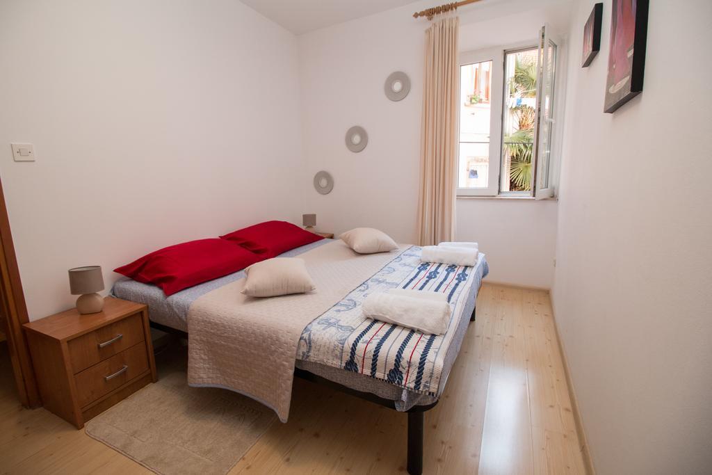 Apartment Piazza Antica 罗维尼 外观 照片